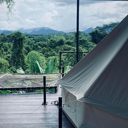 Hotel Tanoshi Glamping In Khao Sok à Khao Sok National Park Extérieur photo