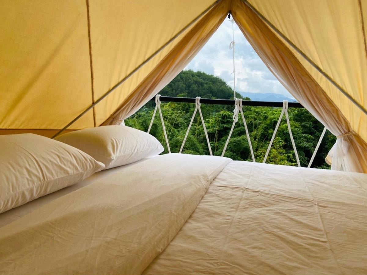 Hotel Tanoshi Glamping In Khao Sok à Khao Sok National Park Extérieur photo