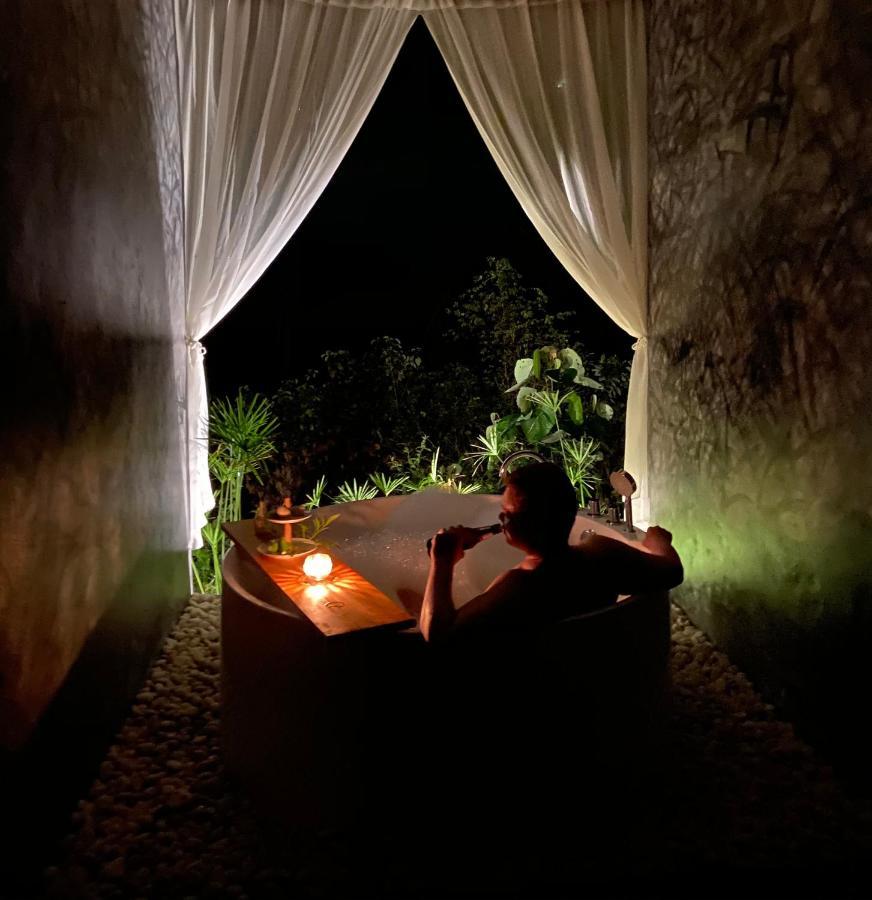 Hotel Tanoshi Glamping In Khao Sok à Khao Sok National Park Extérieur photo