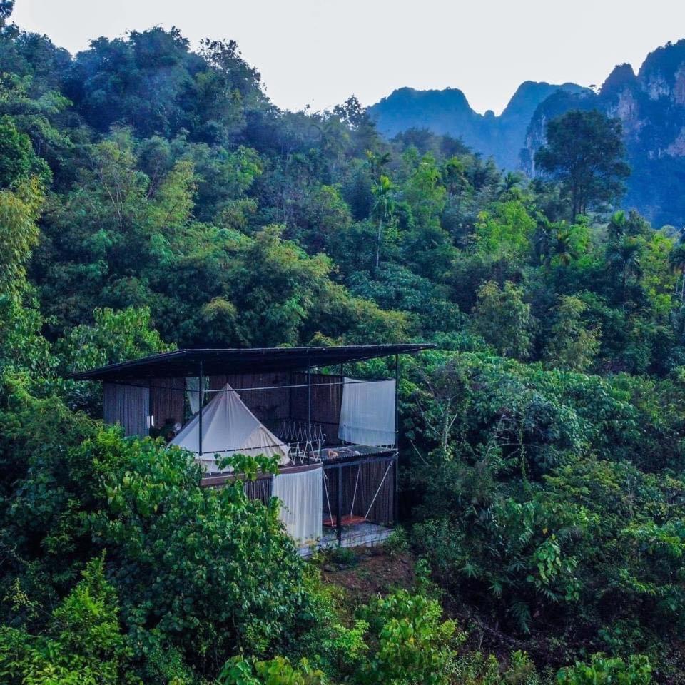 Hotel Tanoshi Glamping In Khao Sok à Khao Sok National Park Extérieur photo